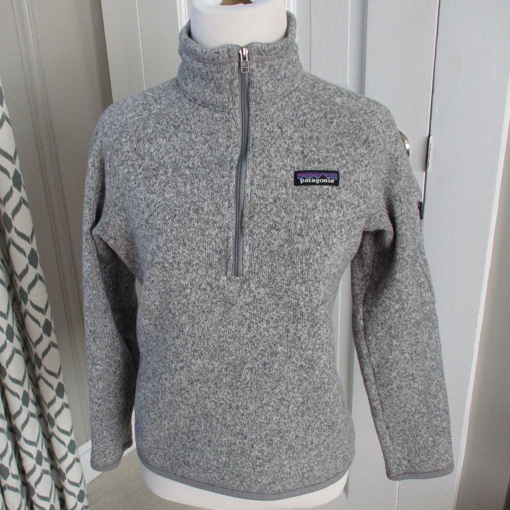 PATAGONIA 1/4 ZIP FRONT BETTER SWEATER. GRAY. SIZE SMALL